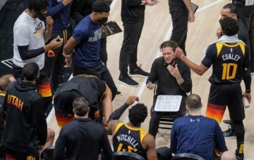 开云登录入口地址-卫冕冠军面前彰显统治力 爵士也要复刻草根传奇？