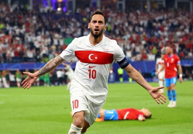 1719455240712070131.jpg calhanoglu.jpg